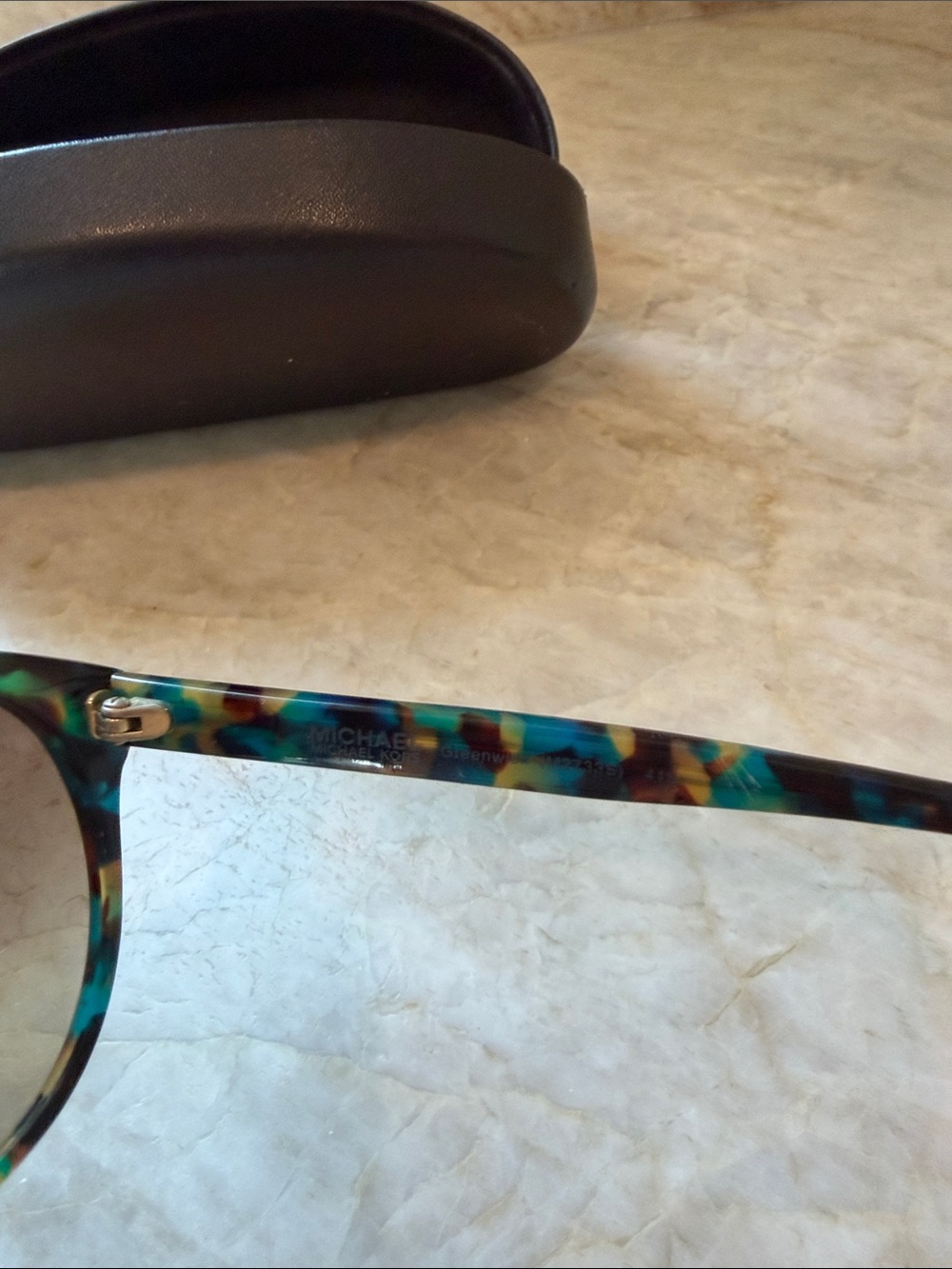 Michael Kors Greenwich M2 733S Sunglasses with Case - Picture 4 of 8